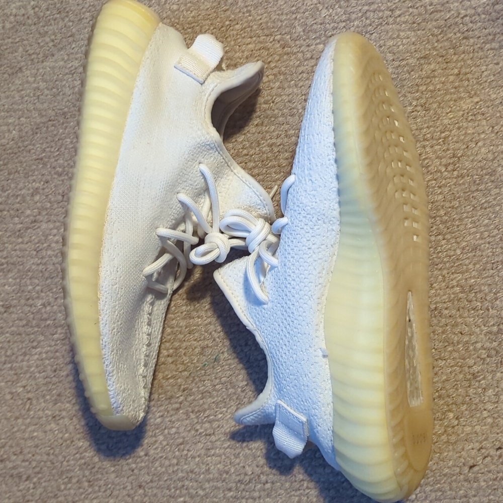 Adidas Yeezy Boost 350 V2 Cream Triple White Low Sneakers Mens Size 9 CP9366 - Picture 3 of 8